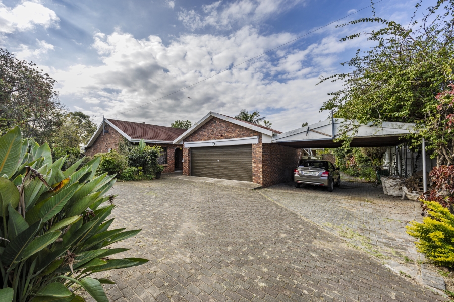 4 Bedroom Property for Sale in Nahoon Valley Park Eastern Cape
